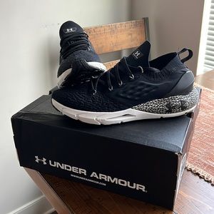 Under Armour - Men’s HOVR Phantom 2 - with Bluetooth